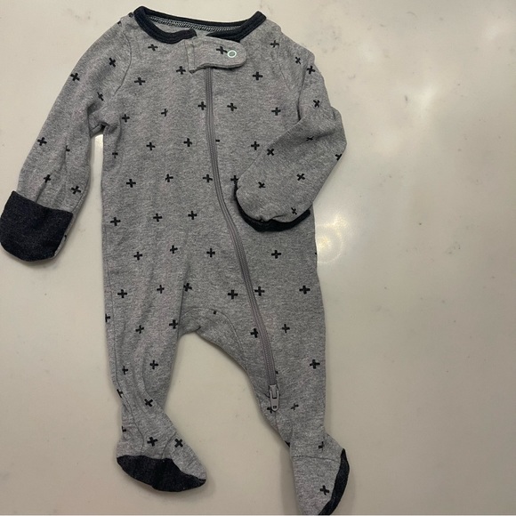 Newborn size bundle - Picture 2 of 16